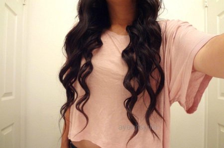 Локоны на длинные темные волосы