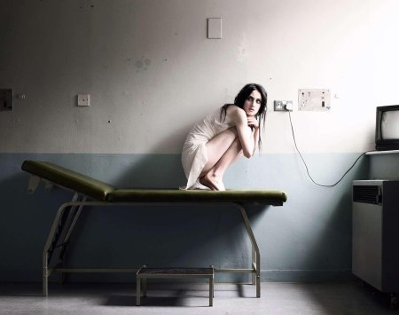 Девушка в психиатрической больнице