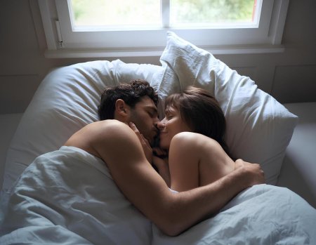 Парочка в постели