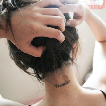 Тату на шее для девушек