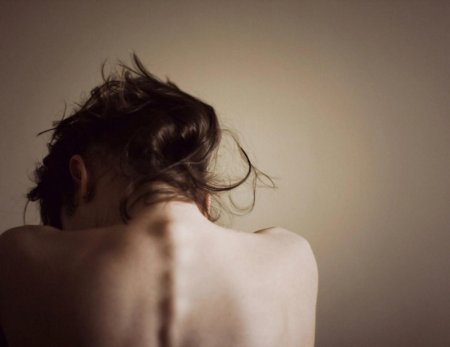 Девушка со спины