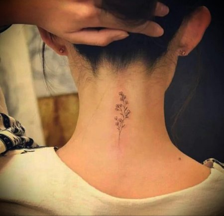 Тату на шее для девушек