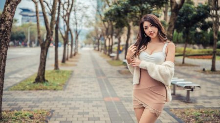 Брюнетки Азия