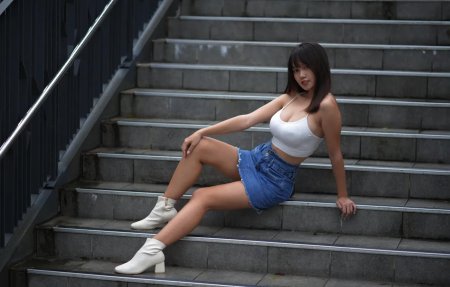 Азиатская девушка