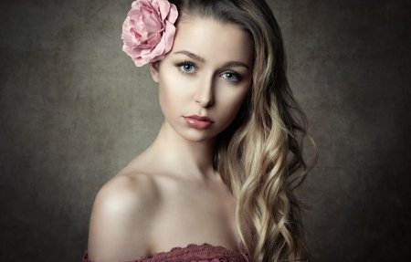 Портрет девушки