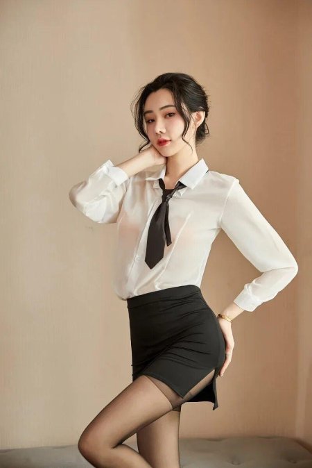 Офисный костюм