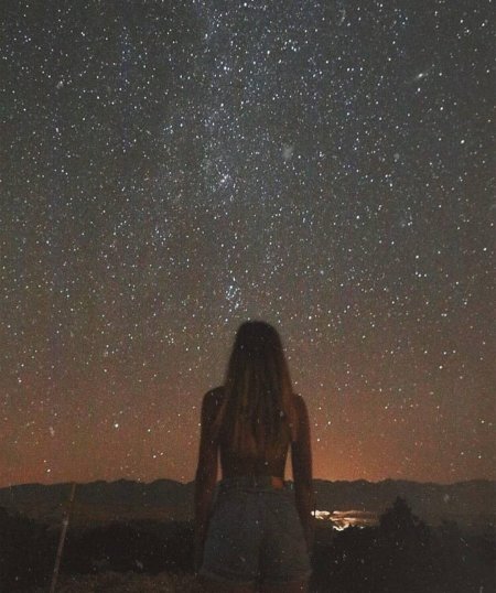 Девушка звезда