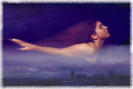 Девушка в полете