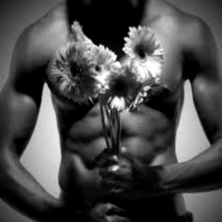 Парень с цветами