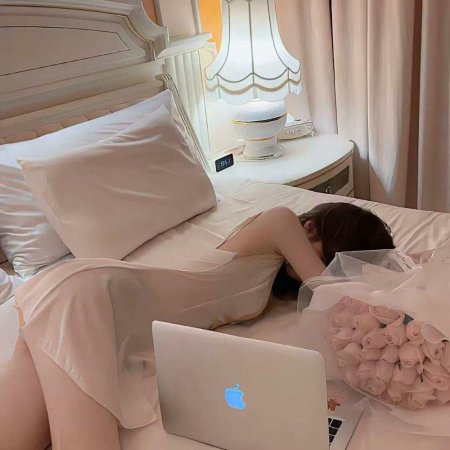 Девушка стильная