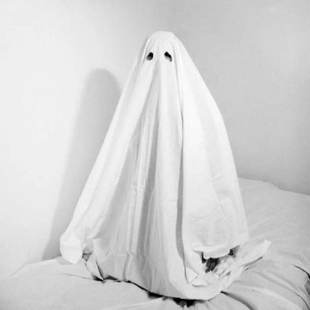 Приведение из простыни