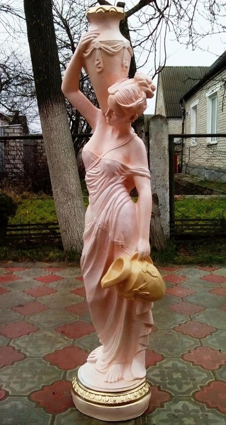 Скульптура "девушка с кувшином" Пятигорск