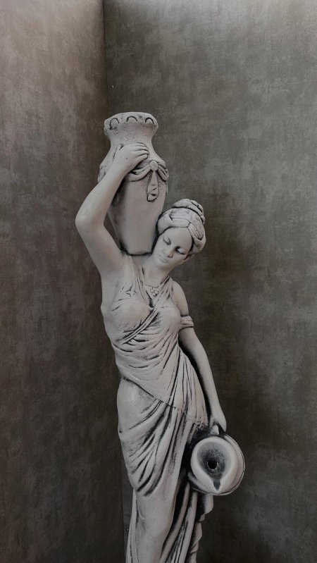 Садовая скульптура \ девушка с кувшином\ высота * см