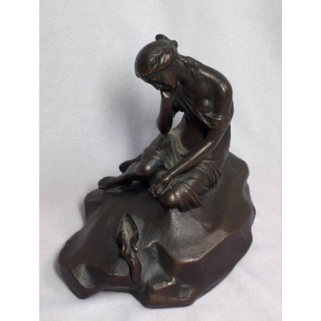 Статуэтка девушка с кувшином силумин