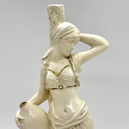 Статуэтка девушка с кувшином