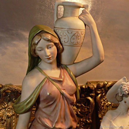 Чешские фарфоровые статуэтки Royal Dux