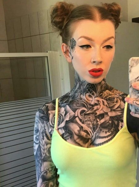 Лина Германия тату модель