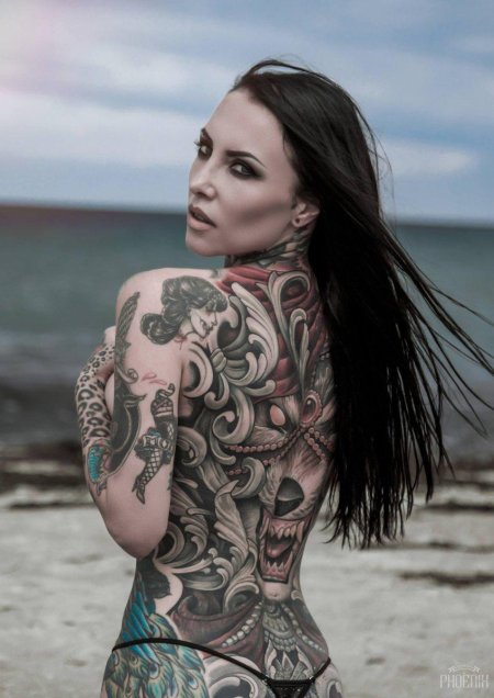 Lisa Kroiss &amp; Makani Terror