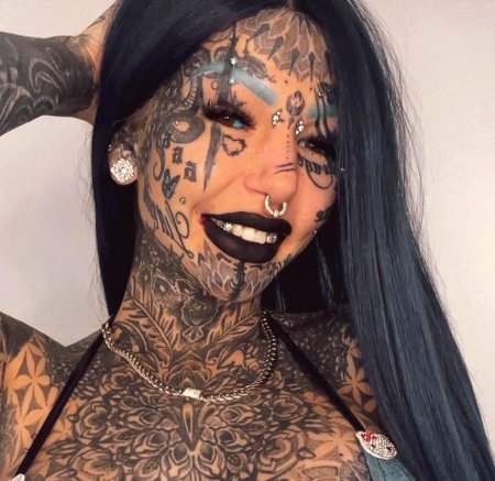 Татуированная эмбер люк