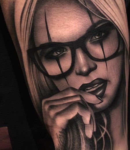 Монахиня в стиле Чикано тату