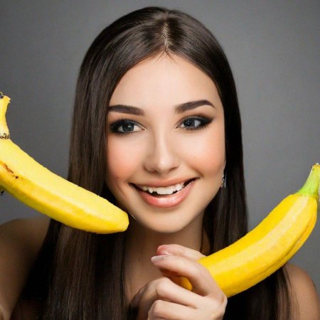 Красивая девушка с бананом