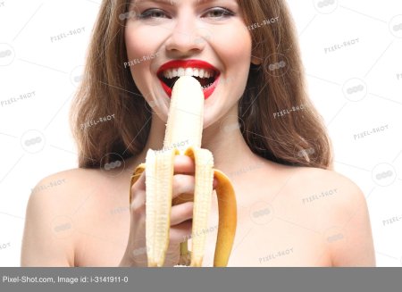 Красивые девушки с бананом во рту