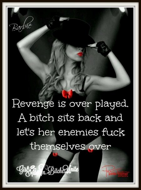 Черно красные девушки