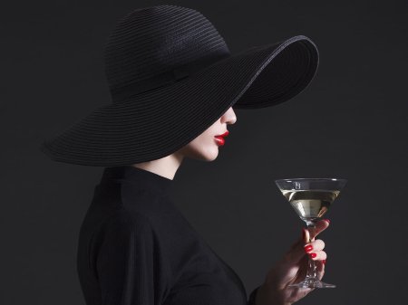 Девушка в шляпе