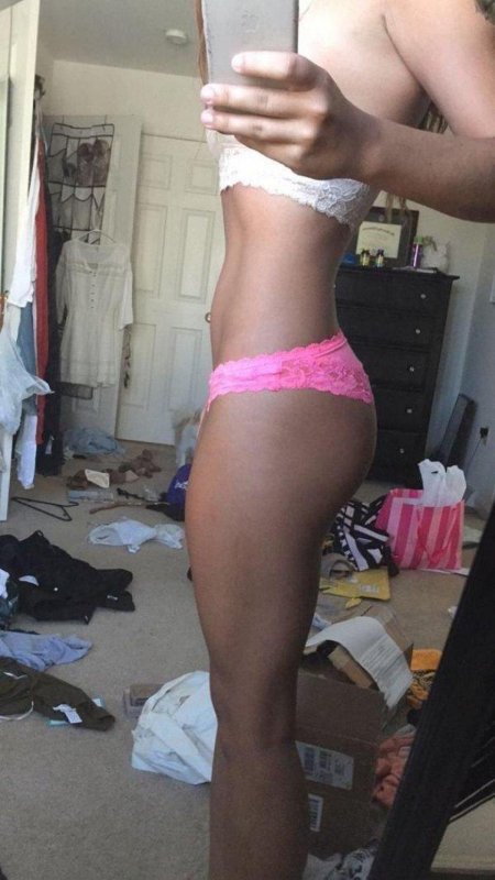 Девушки в трусиках домашнее