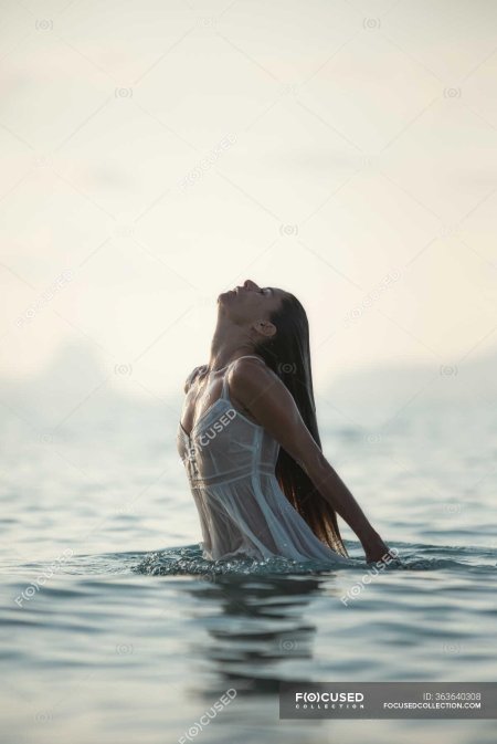 Мокрое платье