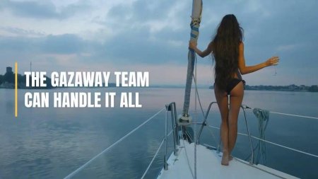 Девушка на яхте