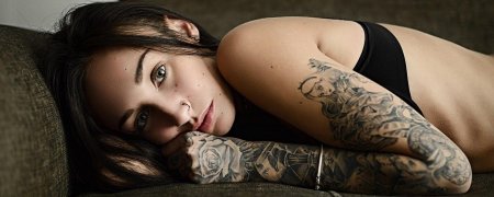 Инес Яняк тату