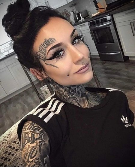 Monami Frost