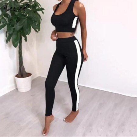 Спортивный костюм женский обтягивающий