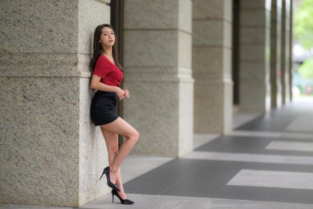 Красивая девушка азиатка