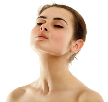 Девушка голова вверх