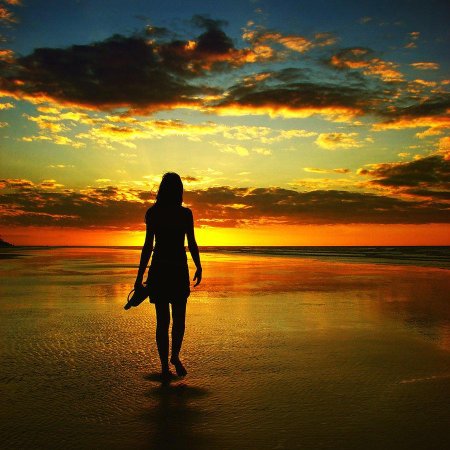 Девушка на закате