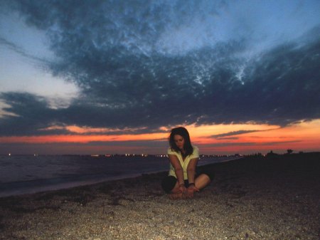 Девушка вдали