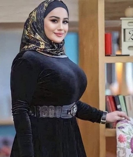 Большая грудь в хиджабе