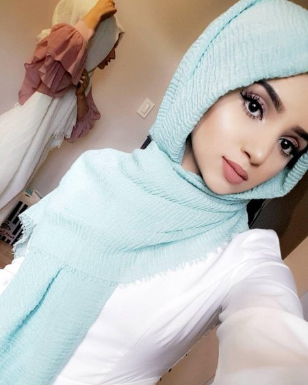 Зайна, Муслим