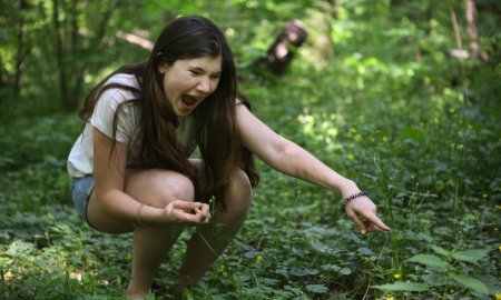Вышла в лес потренироваться голой