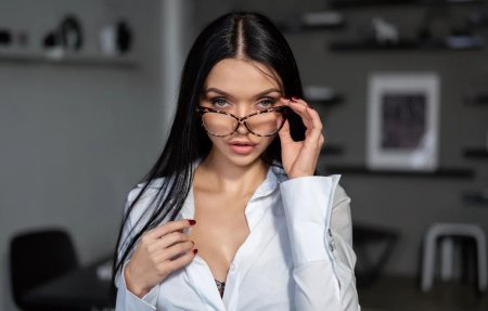 Горячая секретарша