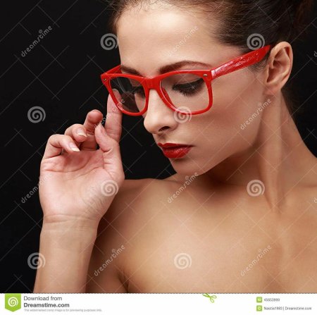 Красные очки