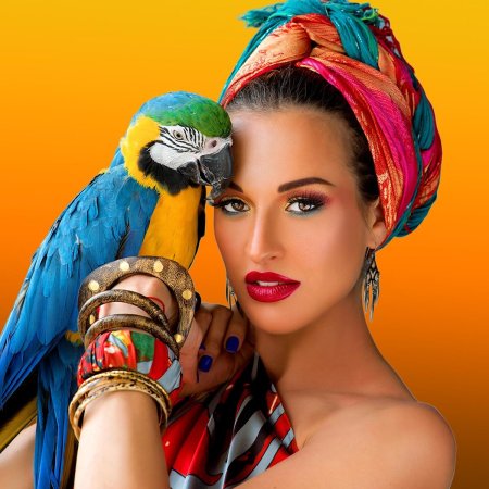 Девушка с попугаем