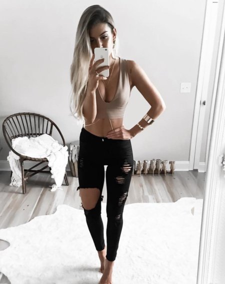 Худая девушка красивая