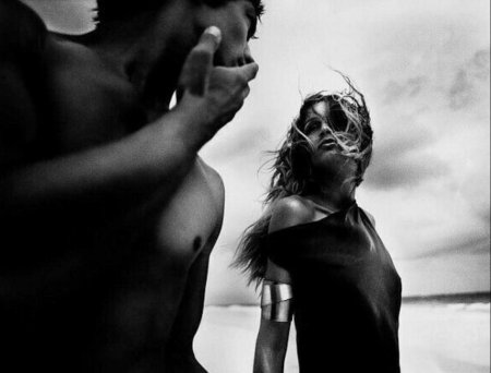 Мужчина и женщина черно белое