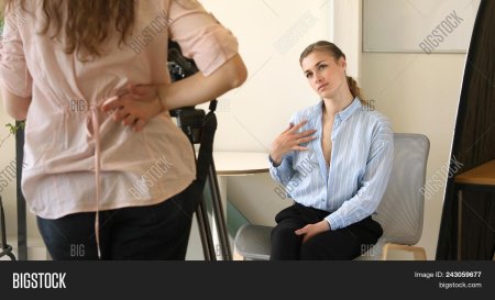 Деловая женщина раздетая