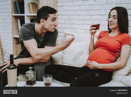 Ссора девушек беременная