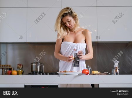 Женщина на кухне