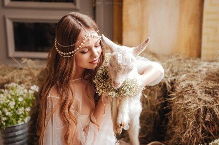 Девушки и козы